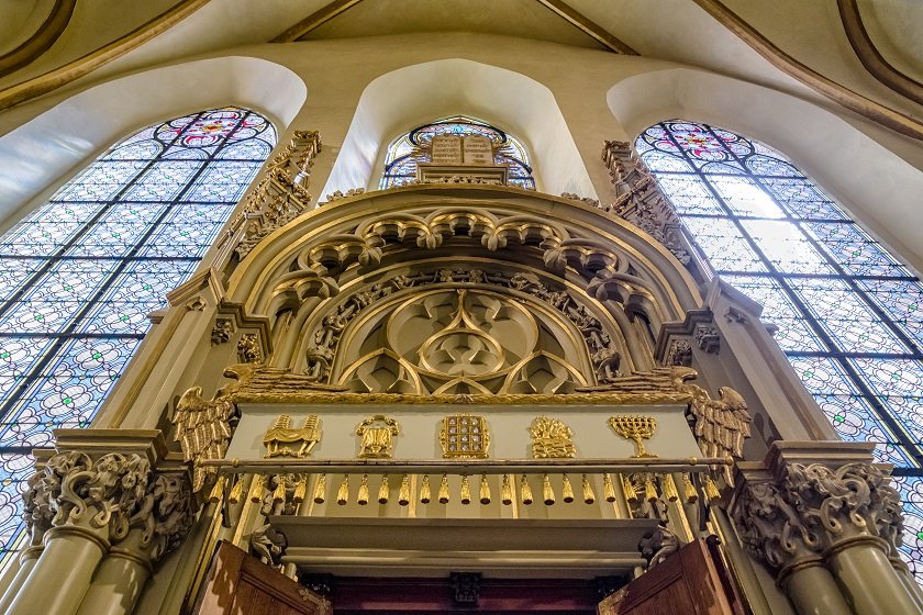 Maisel Synagogue - interior