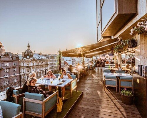 Nejlepší Rooftop bar a restaurace s výhledem na Prahu: Duplex