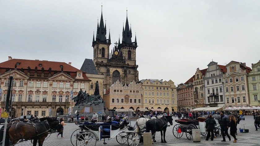 Staroměstské náměstí