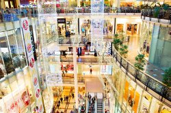Vnitřek obchodního centra Palladium