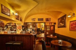 Hemingway Bar